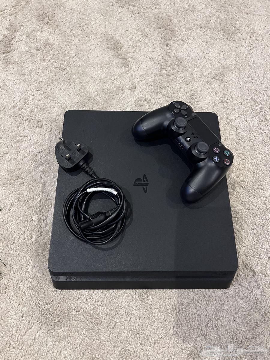 PlayStation 4 Slim with controller64434497591553110
