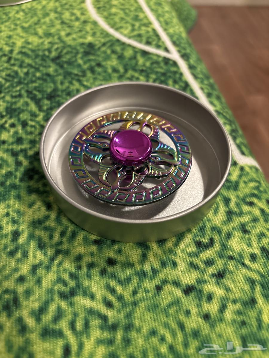 Unique spinner with box64439876986625111