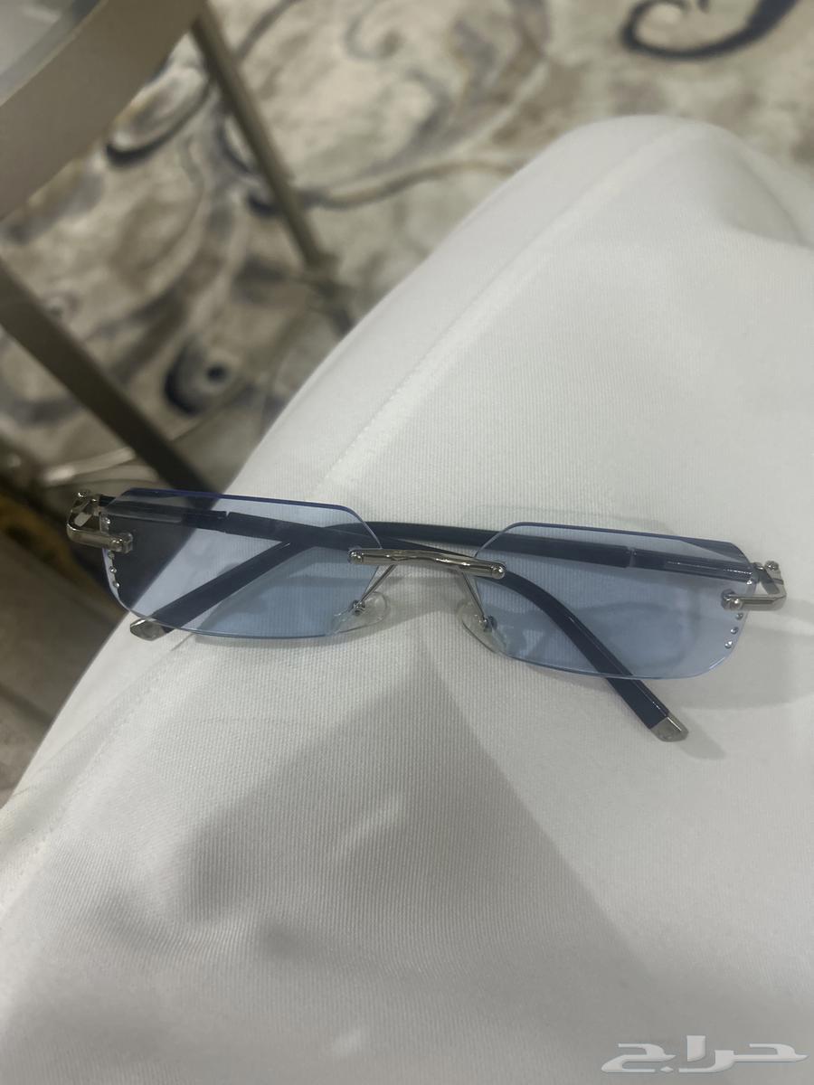 نظارة اصليه كشخه اناقه اصليه والغطى موجود64440451448321110