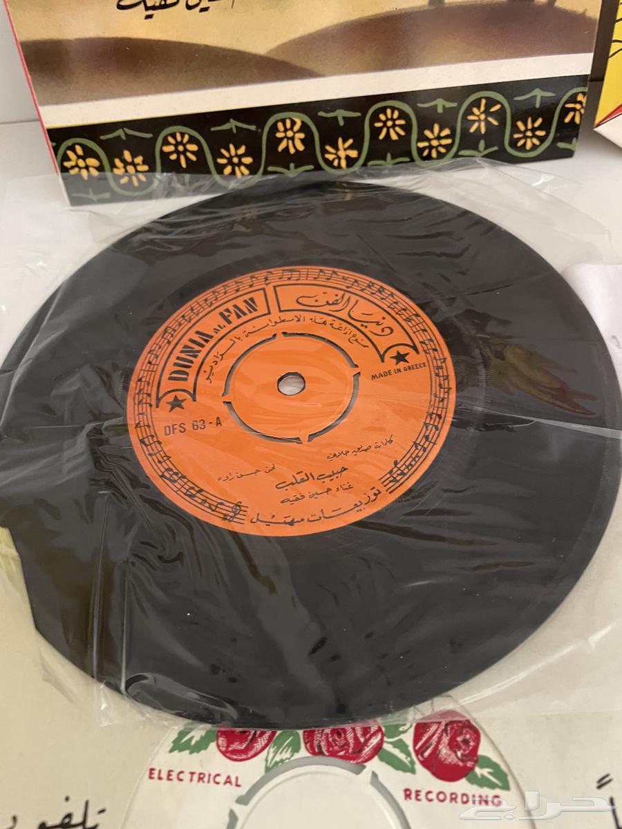 عدد 11 اسطوانه وكاترج وشريط للفنانين (تم البيع )64437746774273112