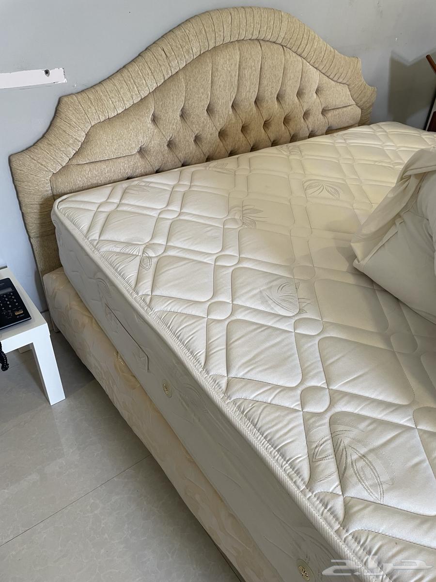 Bed, mattress, and headboard64437059084931110