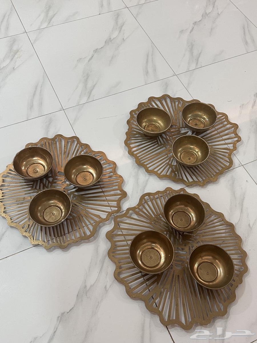 Three trays64441103802113110