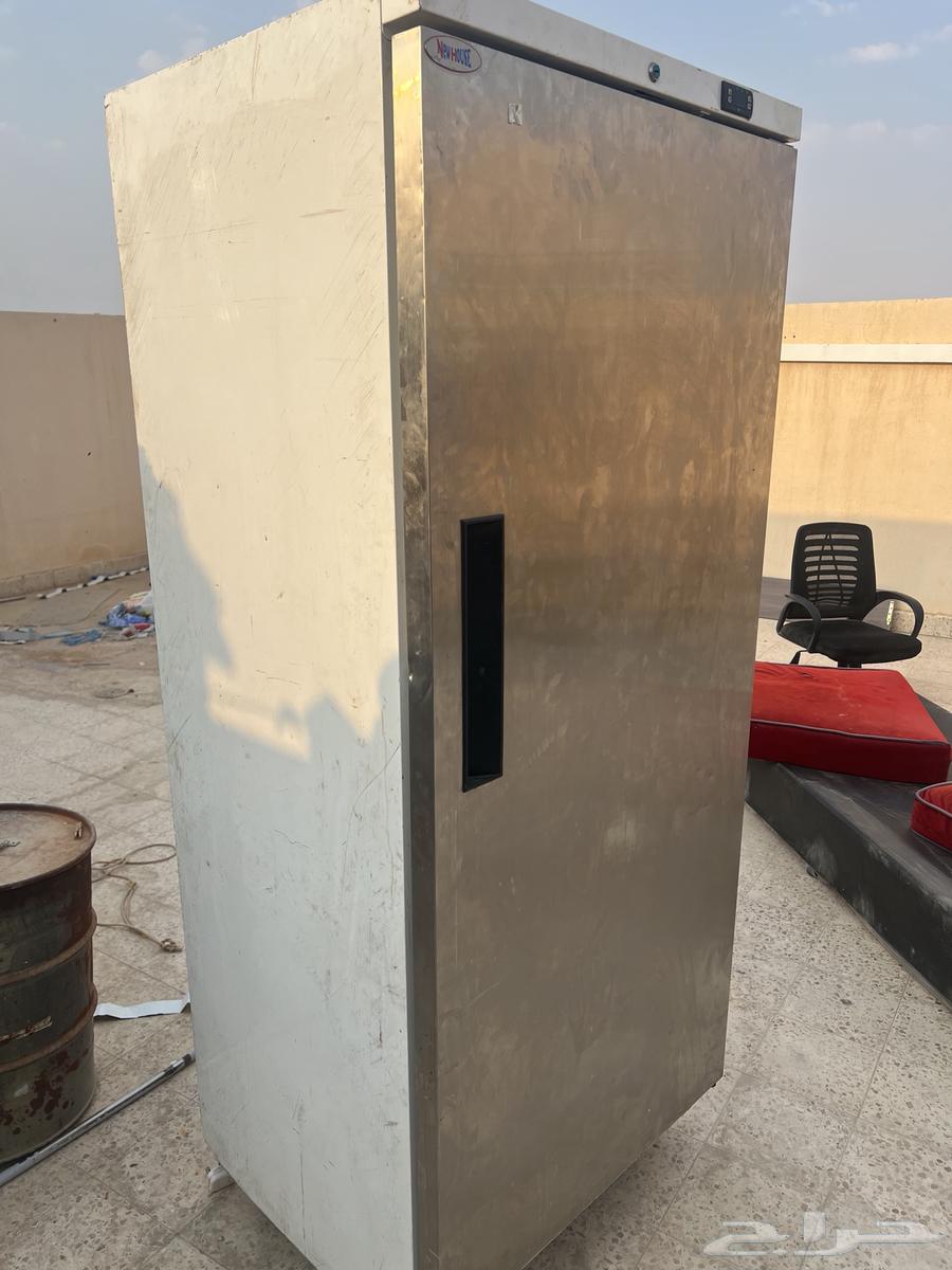 ثلاجه مطعم للبيع لا تعمل64438645566850113