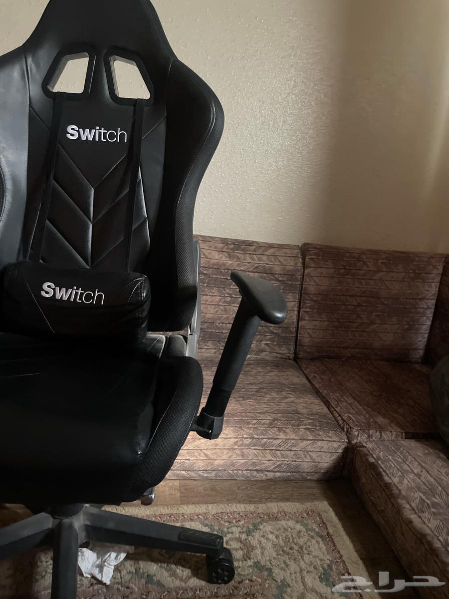 Sony PS5 controller for 40 SAR, gaming chair for 90 SAR64437921729027112