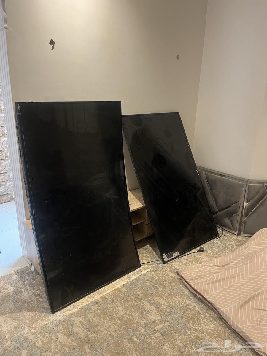 عدد 2 بلازما 65 بوصة فيها كسر في الشاشة64435890120834110