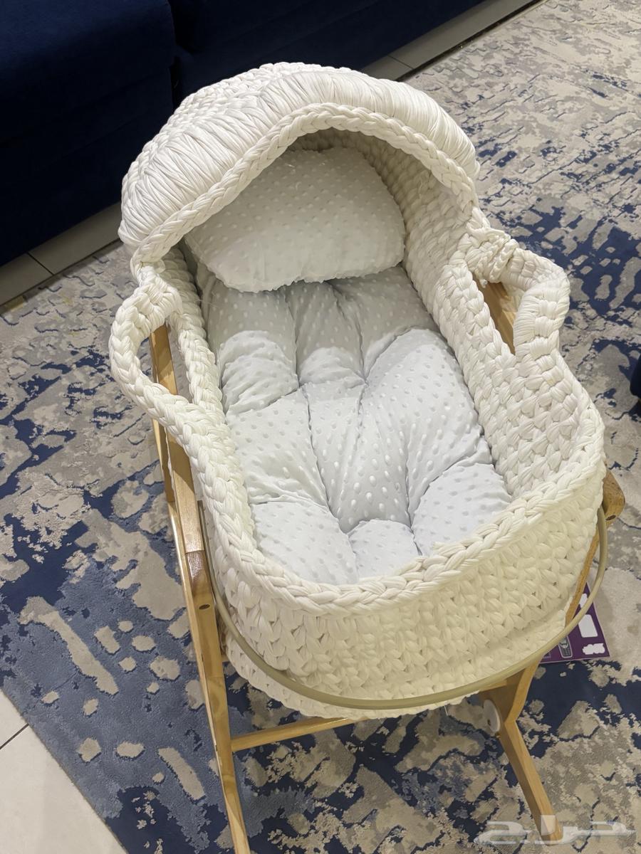 Children's chair used moderately and a carpet box64437759897859111