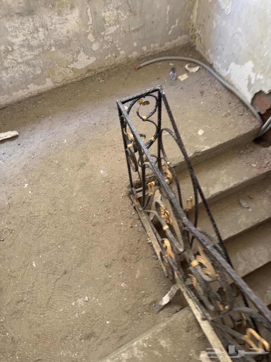 حديد سلم للبيع تقريبا 40 متر64438283825410110