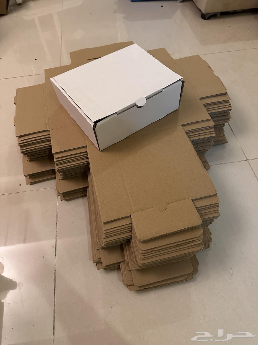 تصفية مستودع   كراتين   شواحن   أوراق زينة64436708824705110