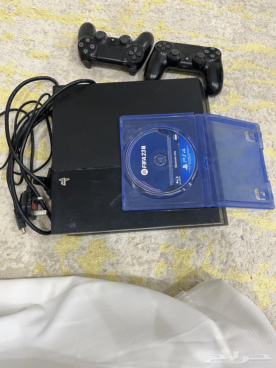 سوني 4 نضيف السعر500 كاش معه يدين وشريط فيفا 2364434060708226110