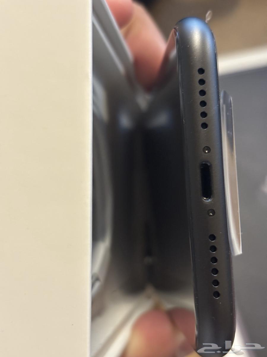 آيفون 11 جديد 128 جيجا بطارية 100  نادر64437571324546111