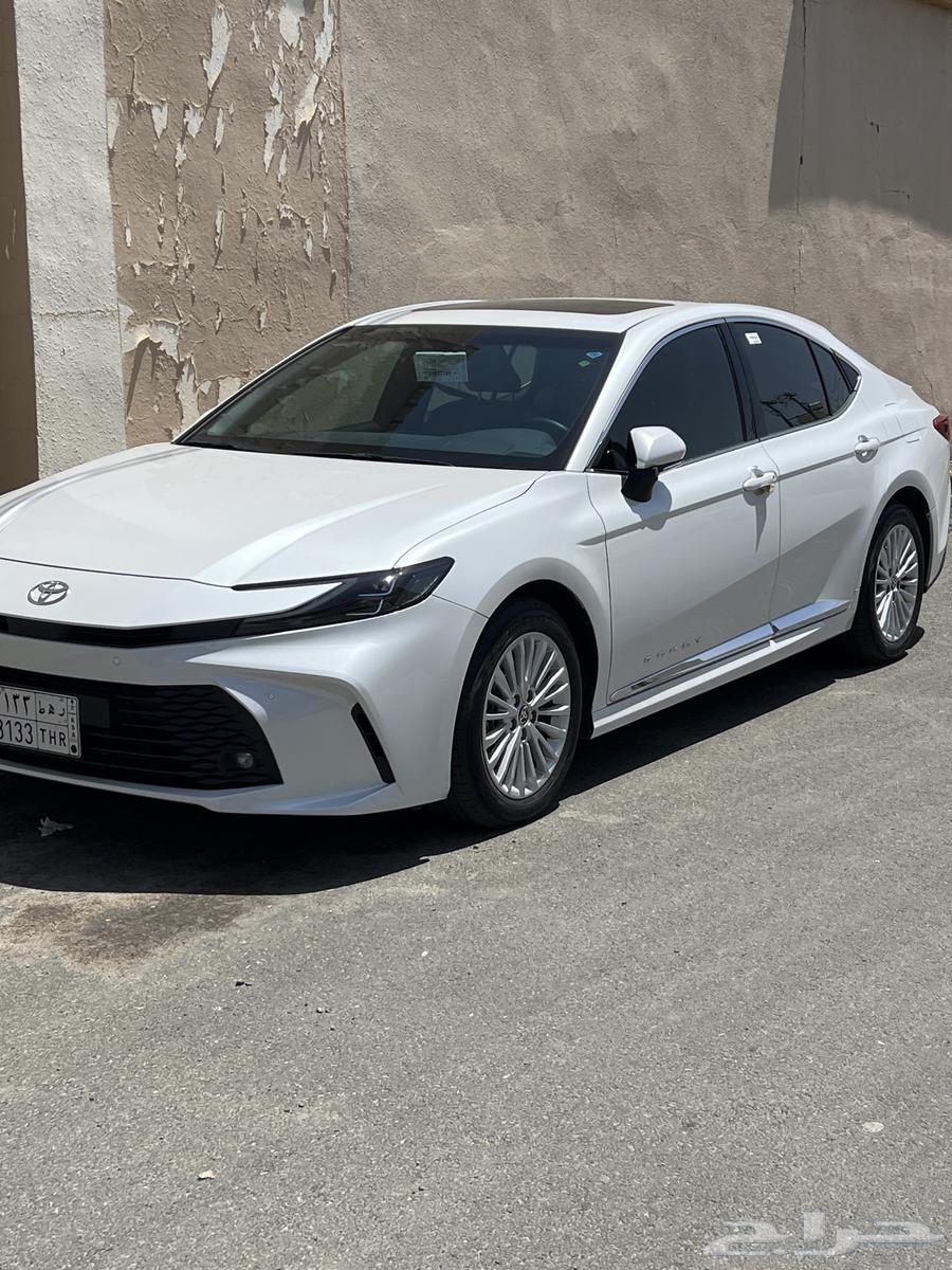 Camry 2025, first owner, mileage 4700064597029462146111