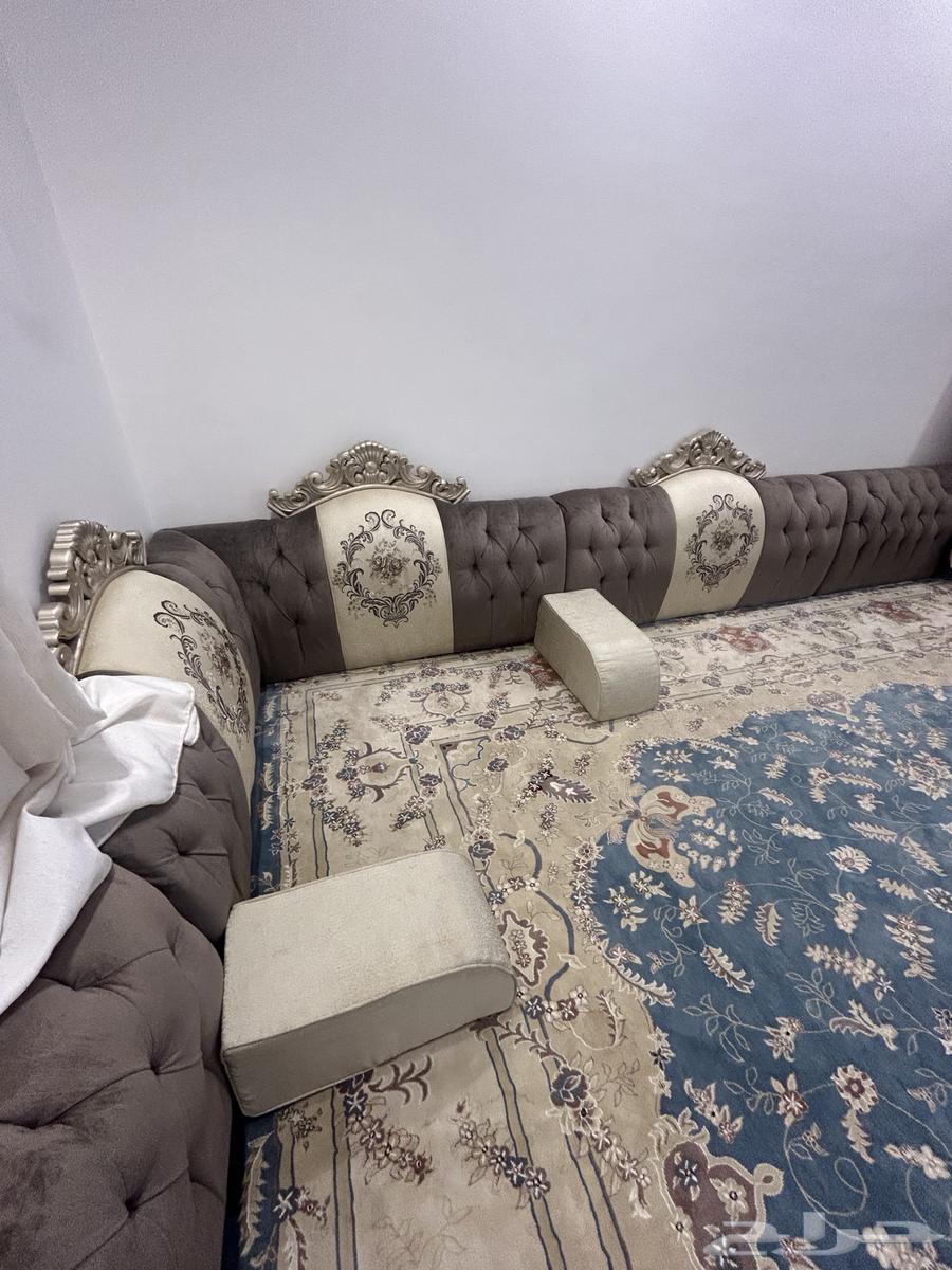 مساند وتكايات للبيع شبه جديده64439650838019112