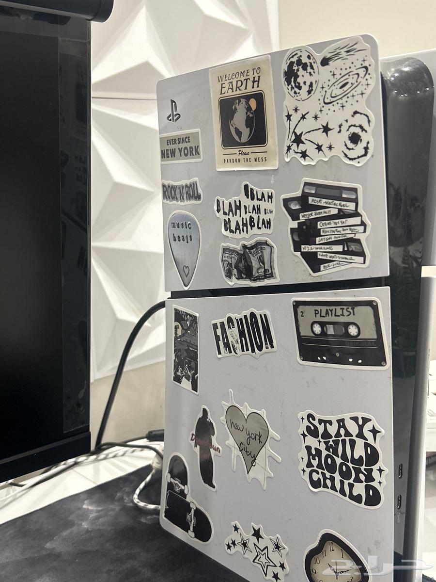 Sony 5 Slim with four discs and one controller (Slim can be tested)64442021242114110