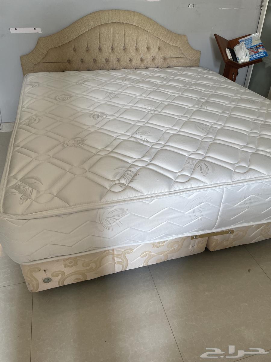 Bed, mattress, and headboard64437059084931113