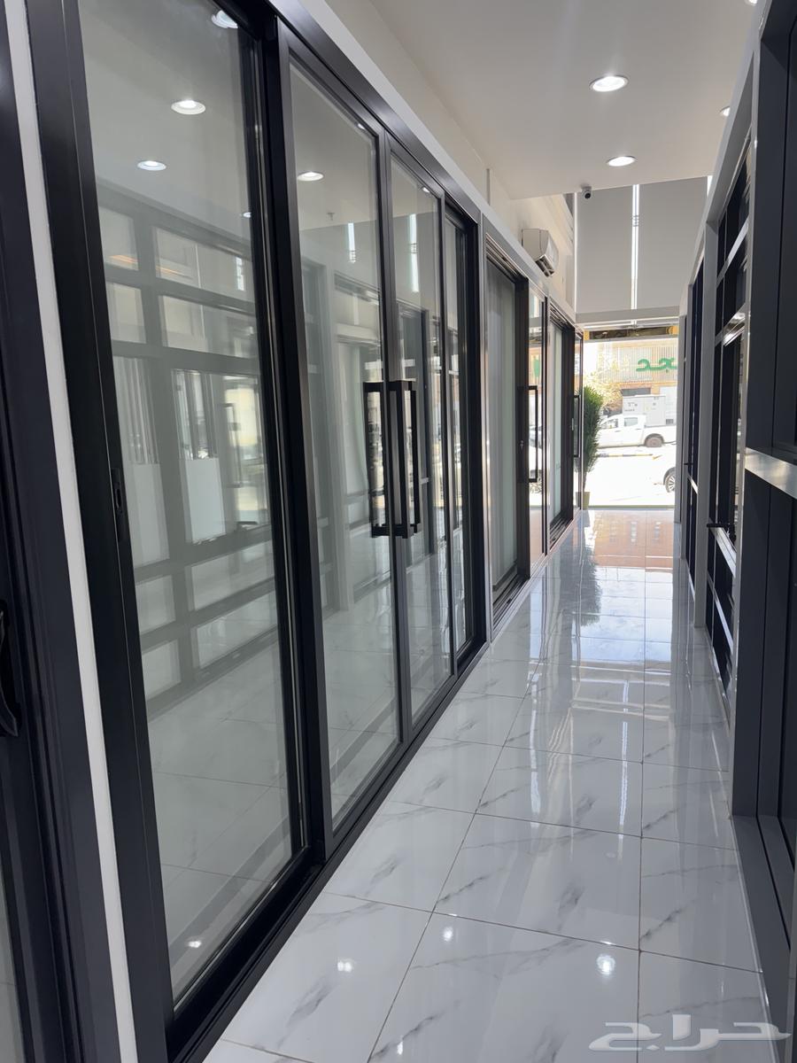 معرض المنيوم وزجاج للتقبيل64213908614787112