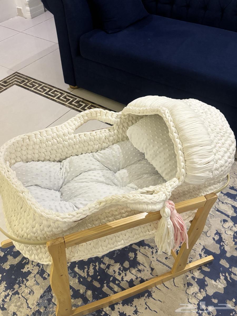 Children's chair used moderately and a carpet box64437759897859110