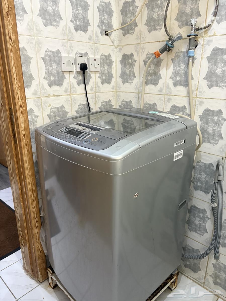 LG automatic washing machine, can handle 13.5 kg64438378177283110