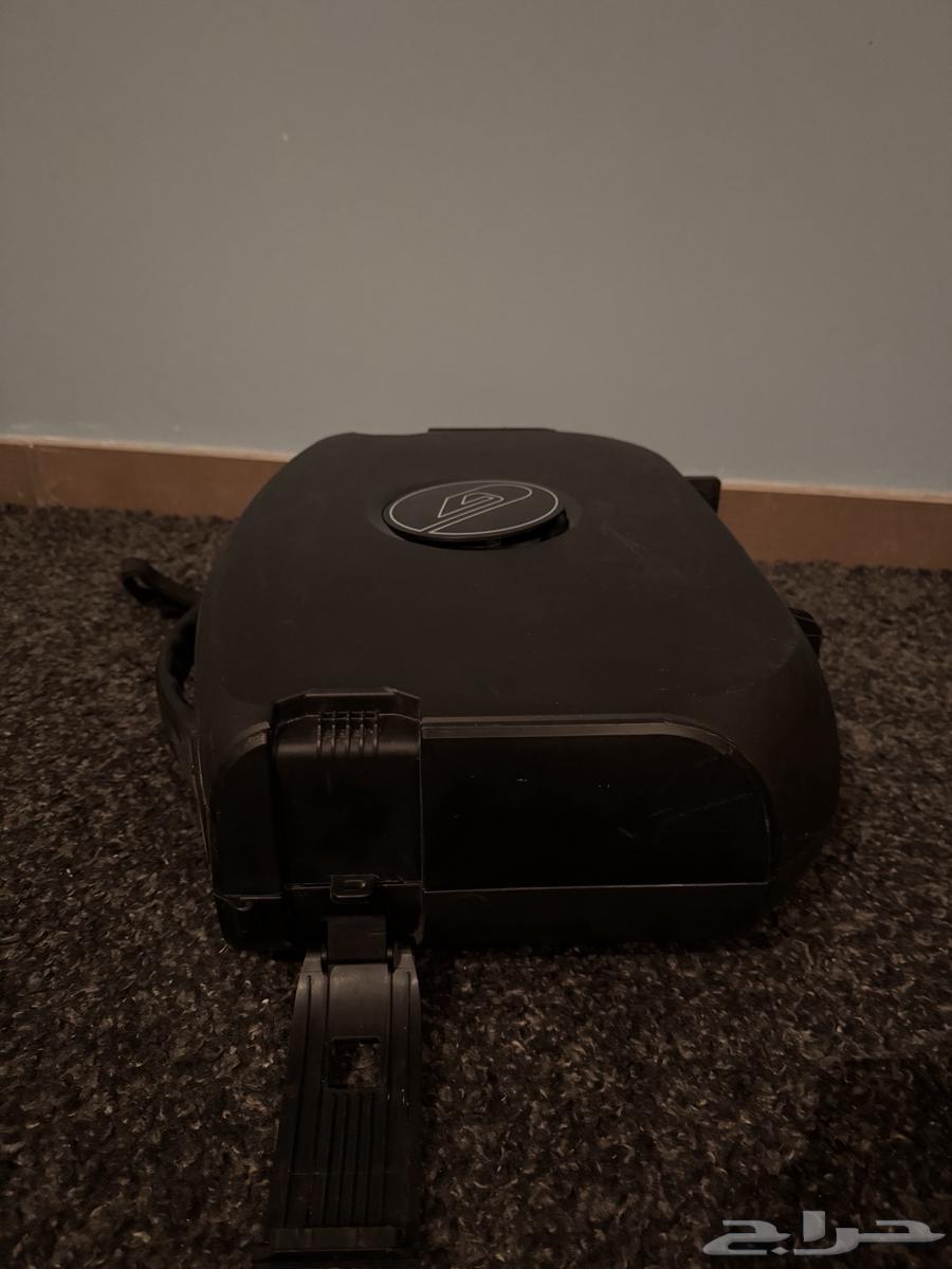 شنطه فيها شاشه حقت سوني واكس بوكس64438243695362110