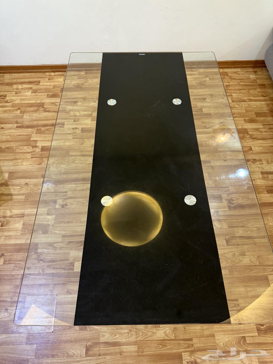 Dining table64441814347522112