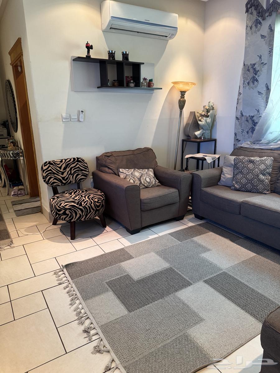 كنب من ستي دبليو.64436426847875111