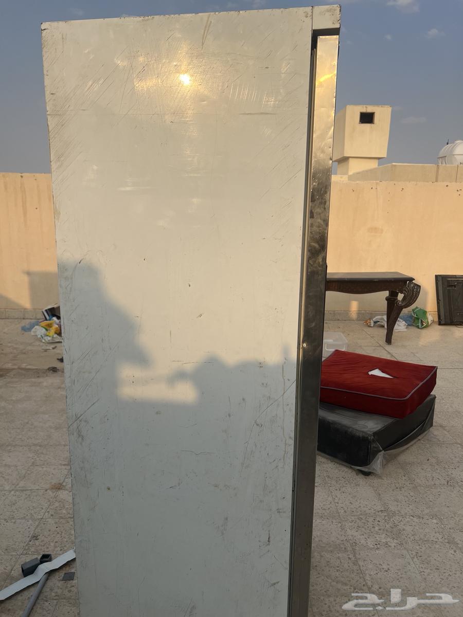ثلاجه مطعم للبيع لا تعمل64438645566850114