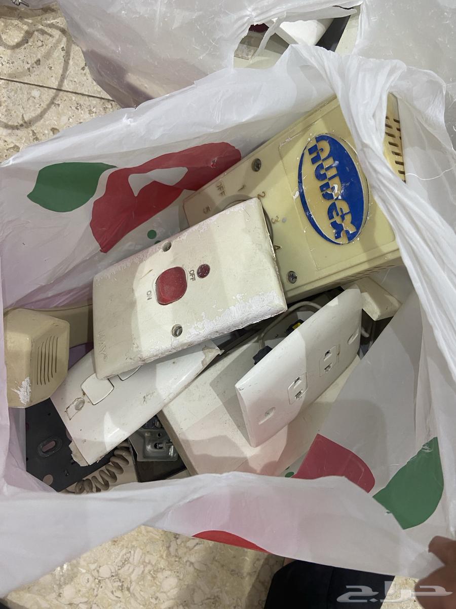 اغراض سباكه و كهربه ونجف للبيع64438485051523112