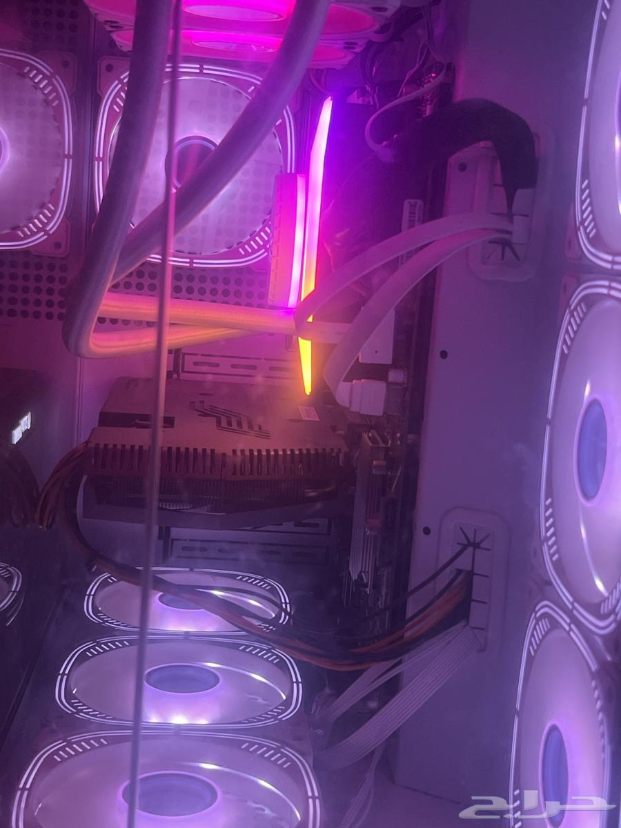 PC with table and Samsung 32 screen and 27 screen with all its accessories64436051668994111