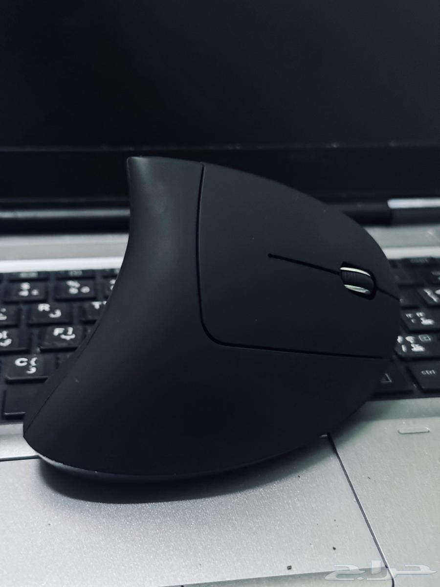 Professional mouse, never used, comes with two pieces for 50 SAR64437045682178114