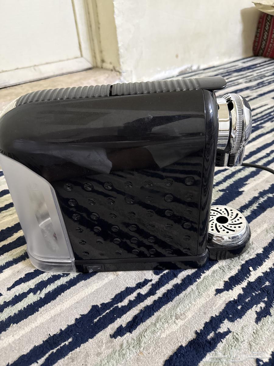 الة قهوه للبيع نظيفه ب 50 ريال64436964223489110