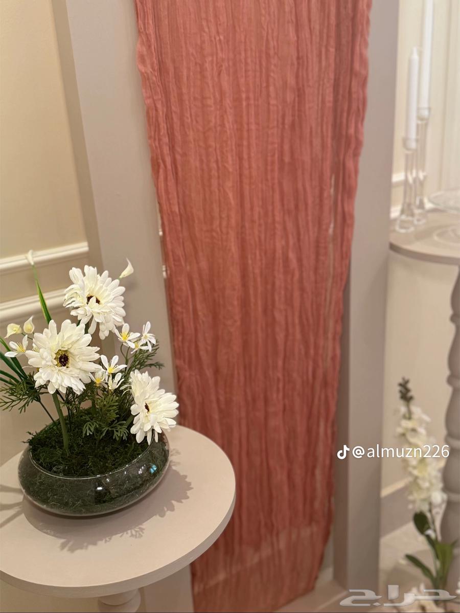 Renting tables including decoration64435327122179112