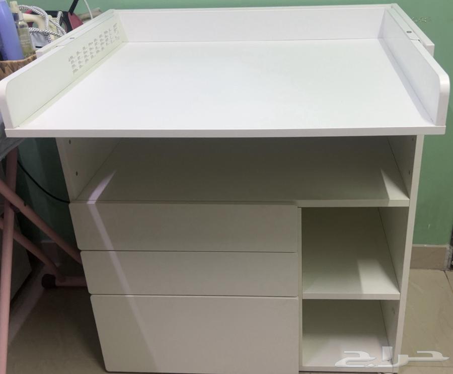 Changing table with drawers64441131003393111