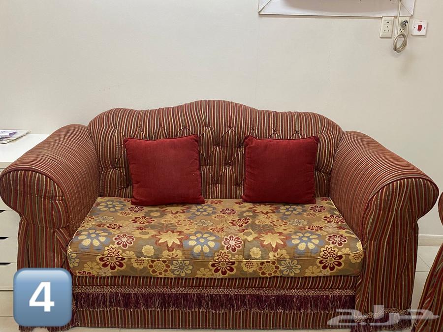 Four-piece sofa set in very good condition64437975324290111