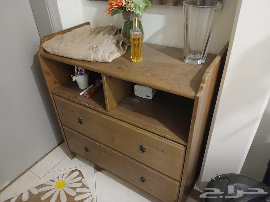 اثاث غرفتين وصالتين ولوحات للبيع بسعر مغري64437840681730110