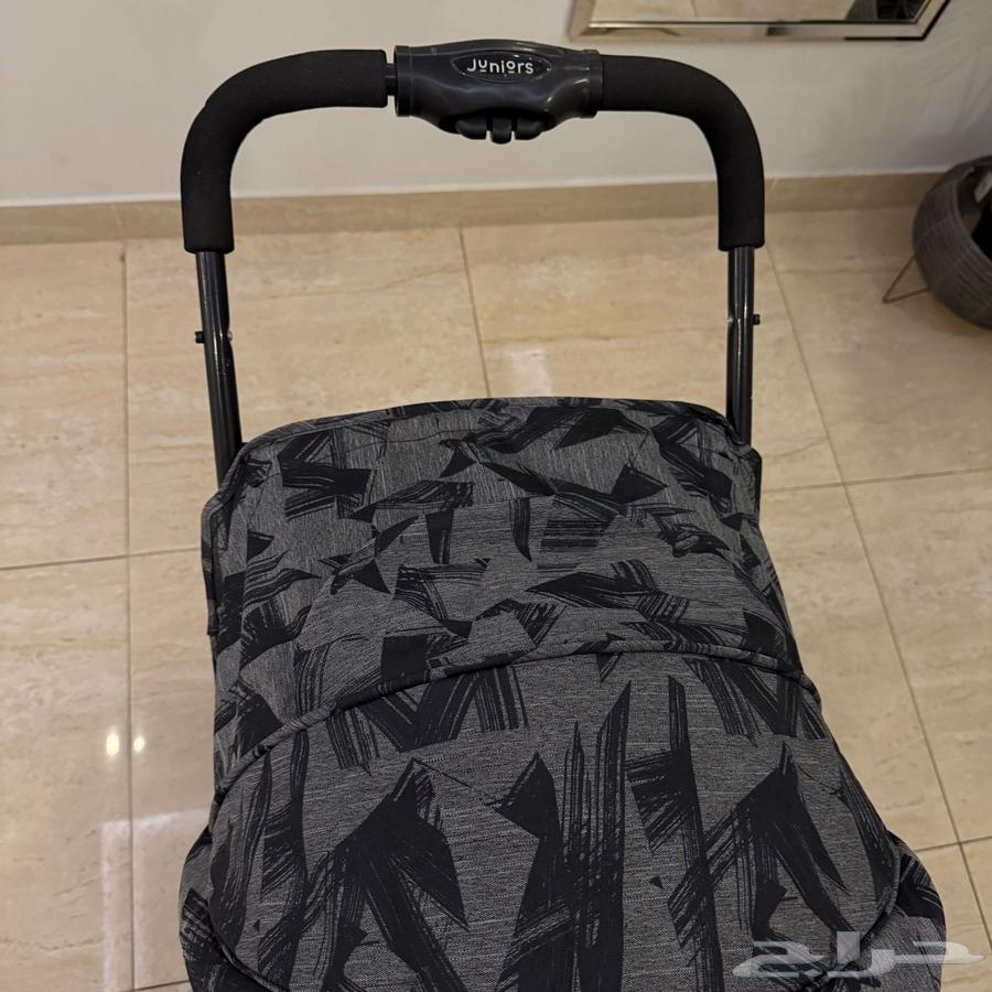 عربة أطفال من جونيورز بحالة ممتازة64436159431810111