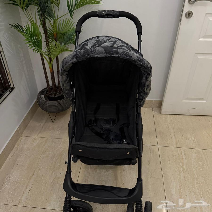 عربة أطفال من جونيورز بحالة ممتازة64436159431810112