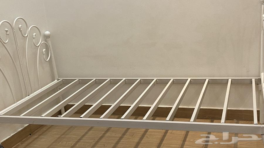 سرير ايكيا للبيع ب 100 ريال فقط64440356691970113