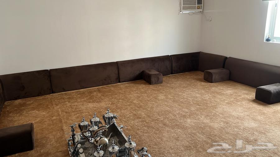 Thin plot behind Al-Othaim Mall64436829929474112