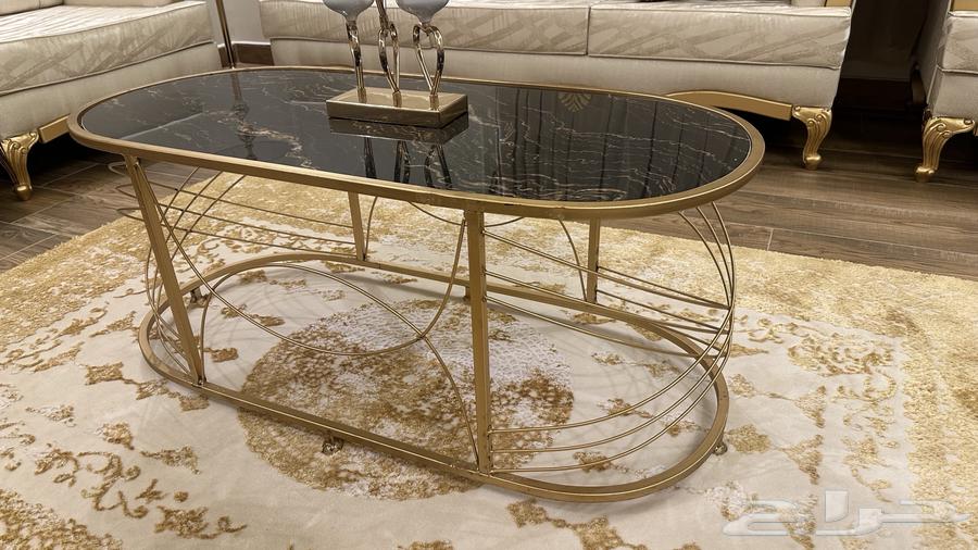 Table set with service floor mat64442090169346112