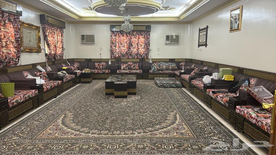 A large, luxurious, and clean council for 3000; price is negotiable64436762927619110