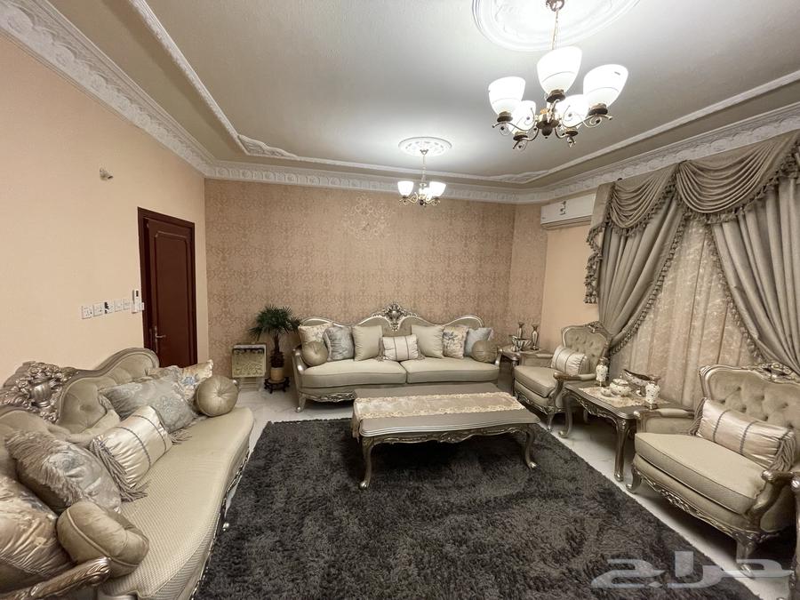 طقم كنب ملكي مكون من 4 قطع اللون بيج أنيق64439091669249113