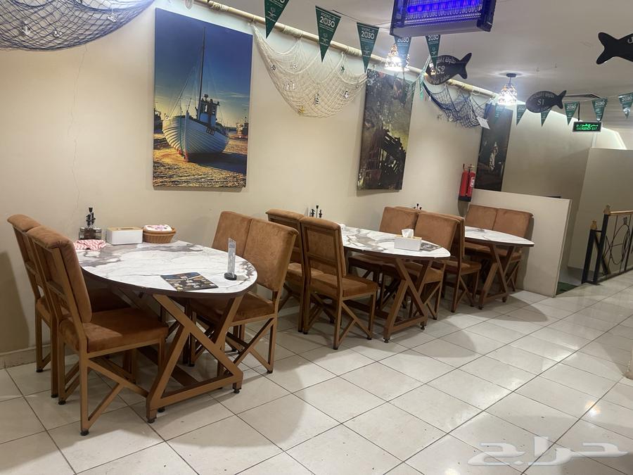 Luxury restaurant tables, new and sturdy64434278610307114