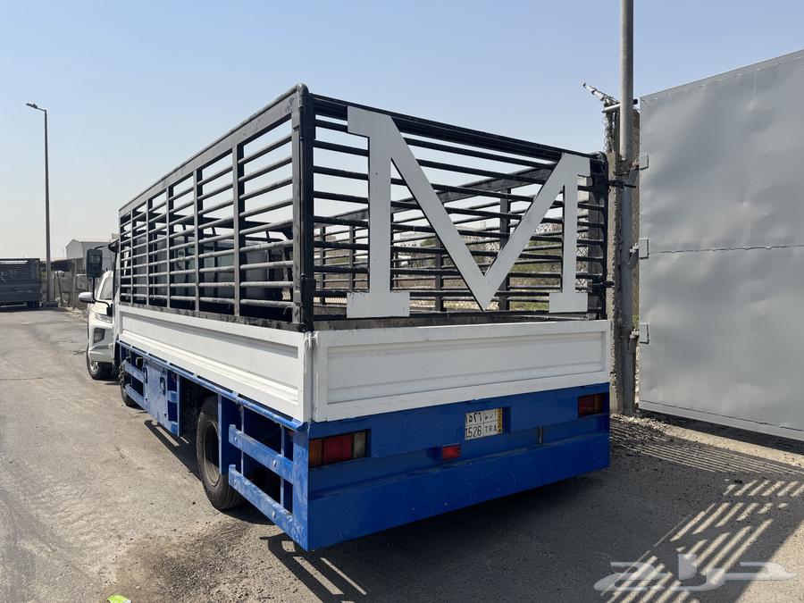 الخضريه صناديق دينات. حواجز شاحنات هناجر64597273927683113