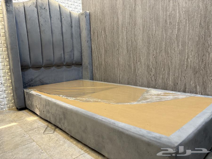 3 أسرة بحالة نظيفة جدا64438565228291110