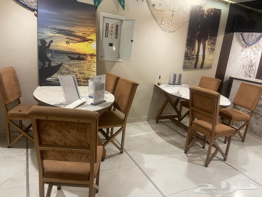 Luxury restaurant tables, new and sturdy64434278610307110