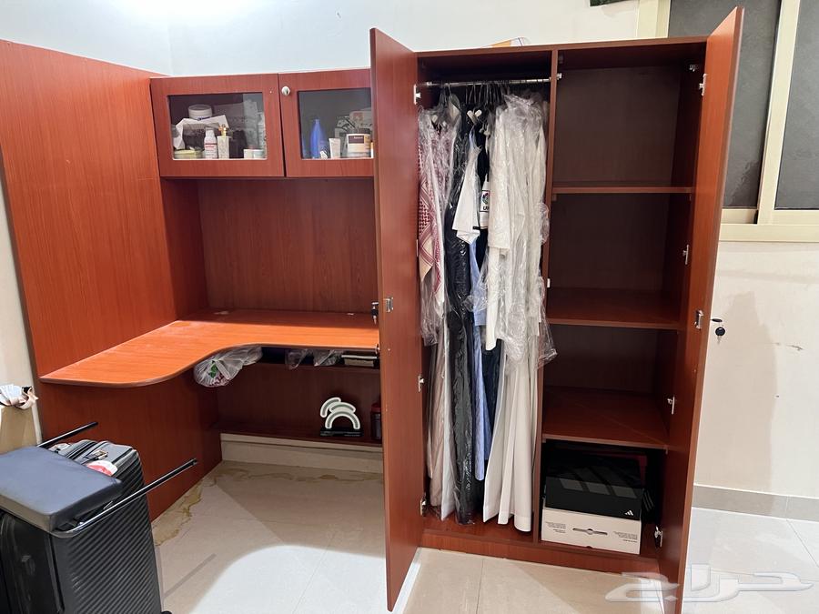 Wardrobe64440573870595110