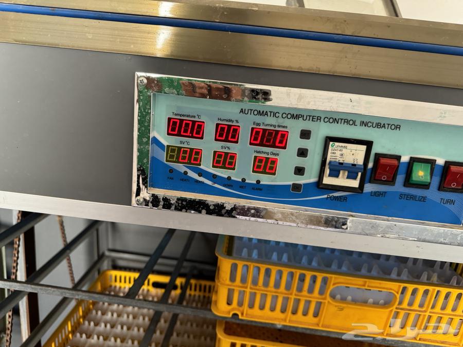 فقاسة عون المربي فل أوتوماتيك سعة 1056 بيضة64436548140290114