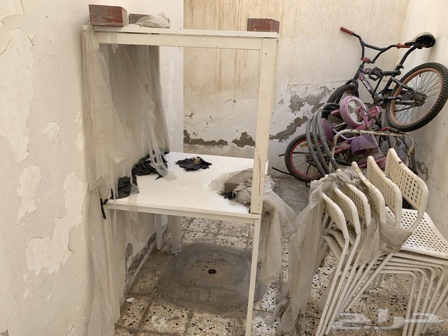 طاولتين حديد 6 كراسي بلاستيك من ايكيا64437139826050110