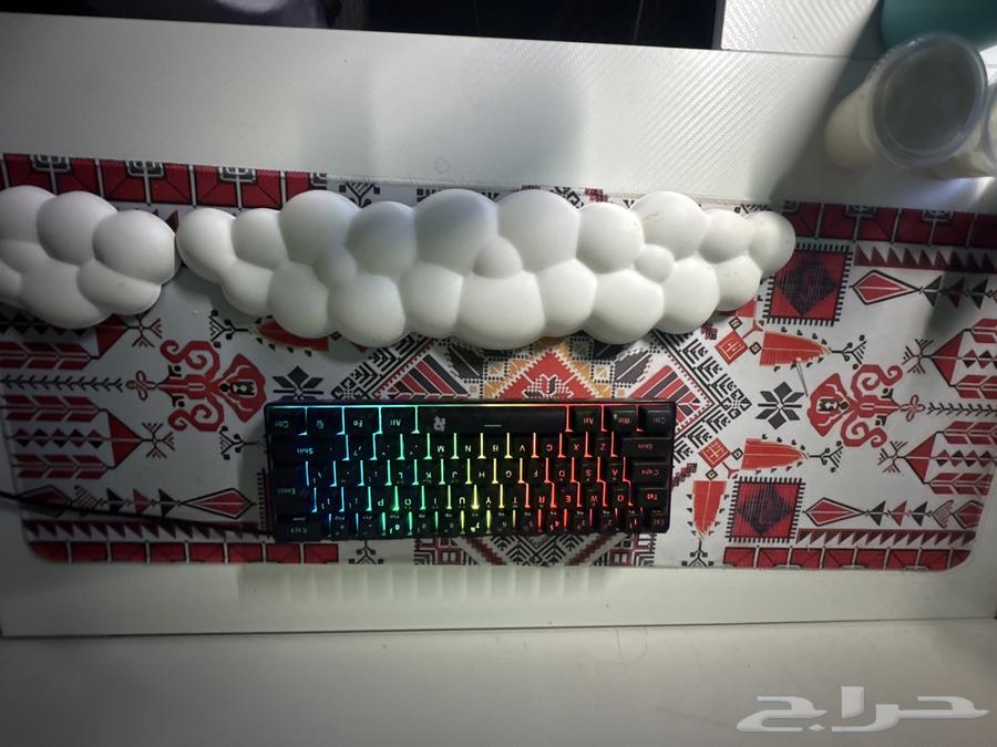 ماوس باد وا كيبورد مع هاذي مدري شسمها البيضاء64436923517569110