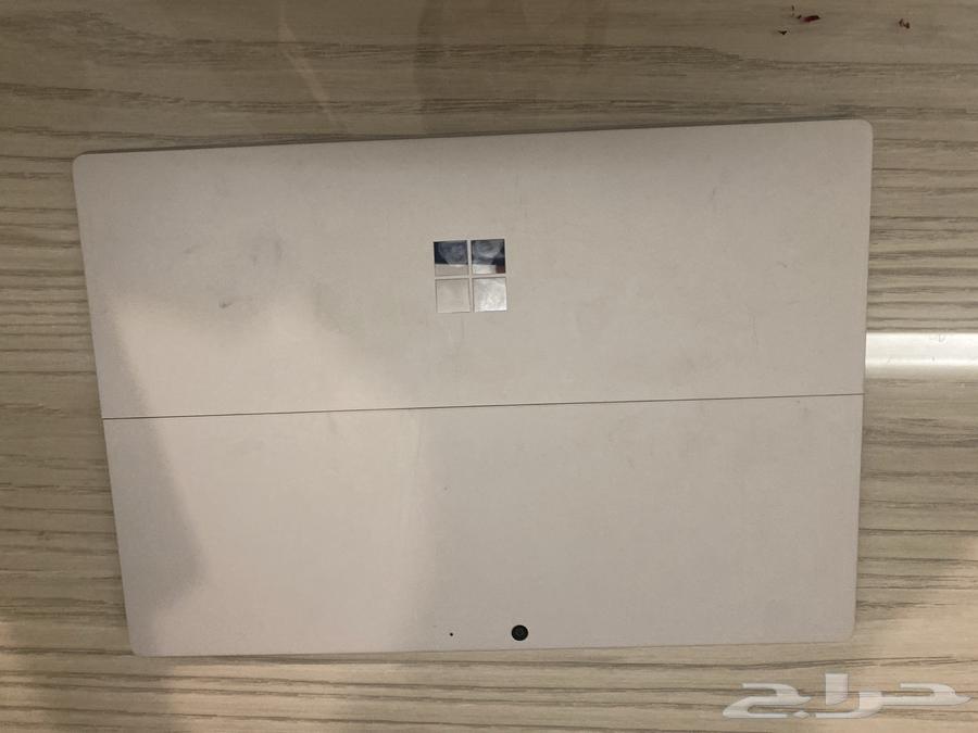 كمبيوتر للبيع على السوم مع قاعدة كيبورد وشاحن64436964247427111