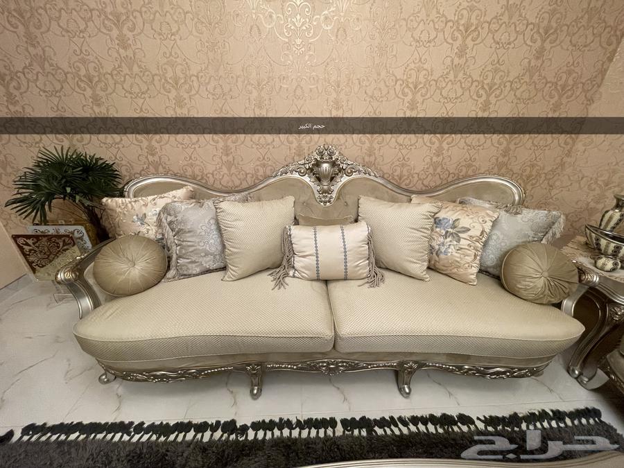 طقم كنب ملكي مكون من 4 قطع اللون بيج أنيق64439091669249111